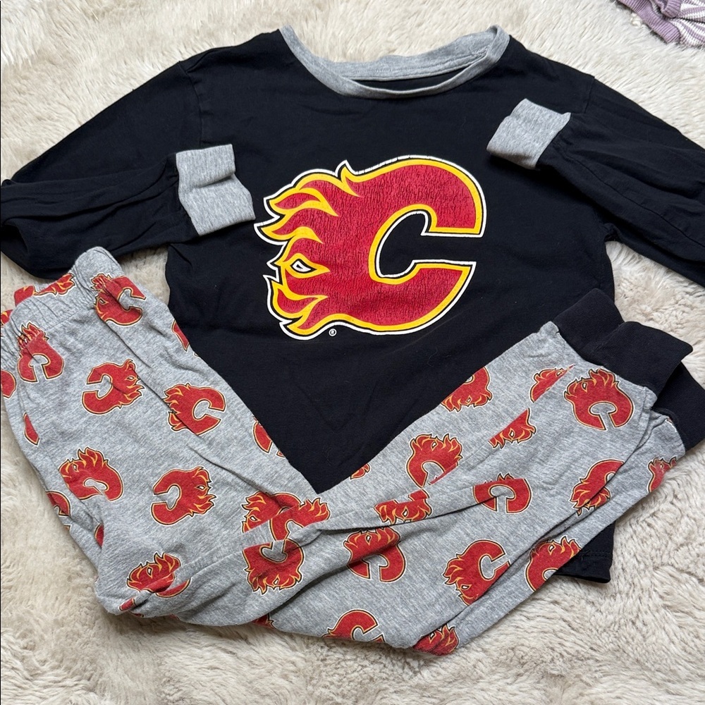 🍄6T VTG NHL Black and Gray Calgary Flames Apparel flames graphic Pyjamas 2 pc